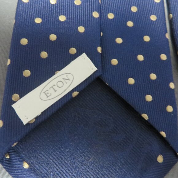 ❤️ETON Made in England 100% Silk Navy / Gold Metallic Skinny Tie 3 1/4 - Picture 2 of 7